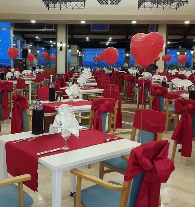 Valentinstagsdeko Salamis Bay Conti Resort Hotel & Casino
