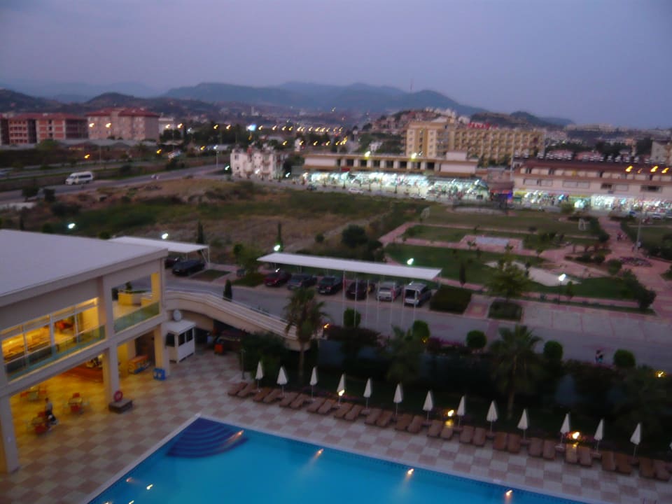 Okolica, widok z balkonu Solivia Hotel