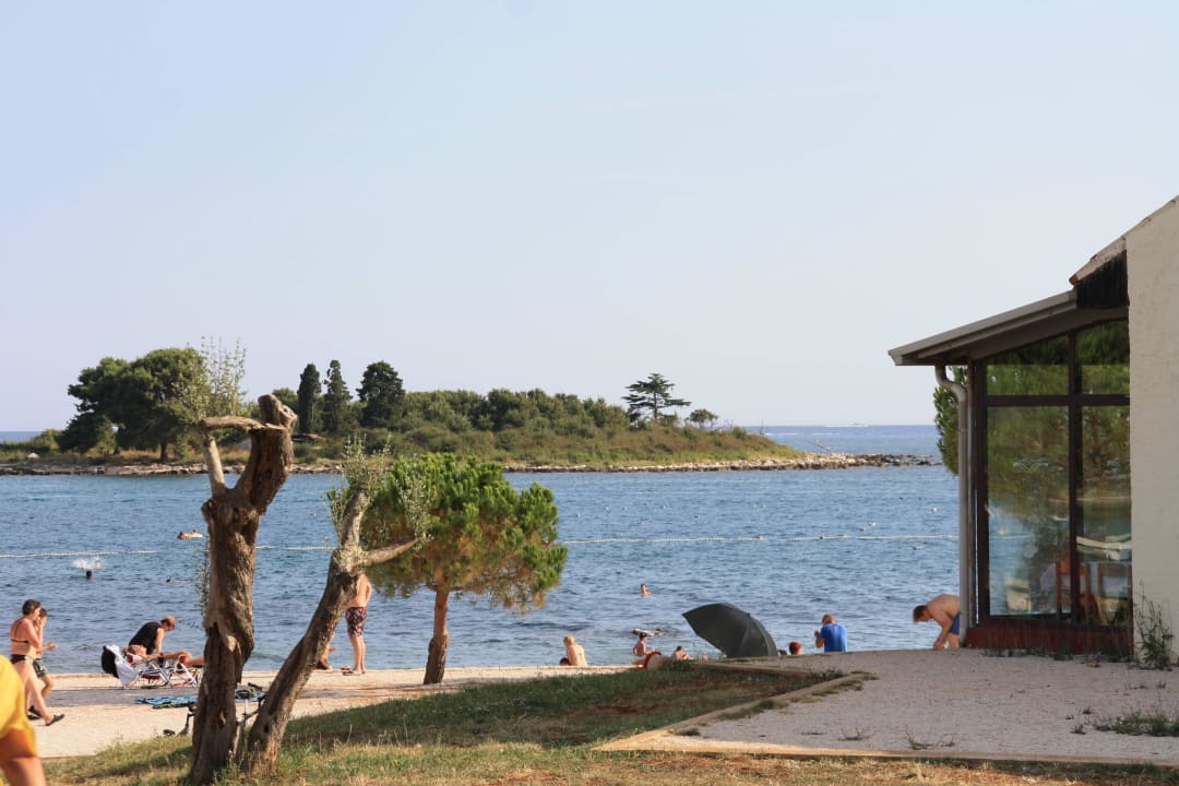 Ua. Zugang zum Strand / Restaurant Maistra Select Villas Rubin Resort