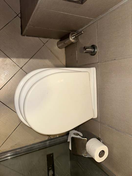 Zimmer Kamelya Aishen Club