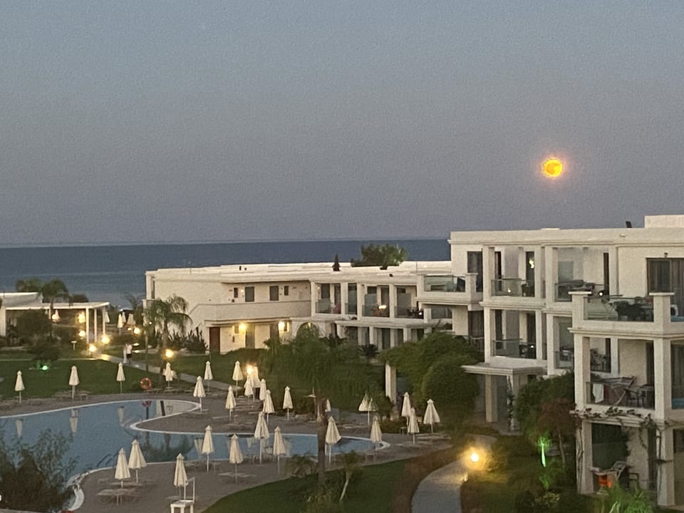 Außenansicht Asterias Beach Resort
