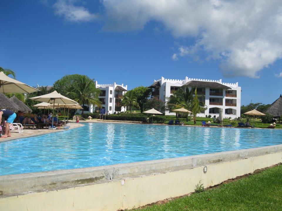 Die aufgestockten Gebäude Royal Zanzibar Beach Resort