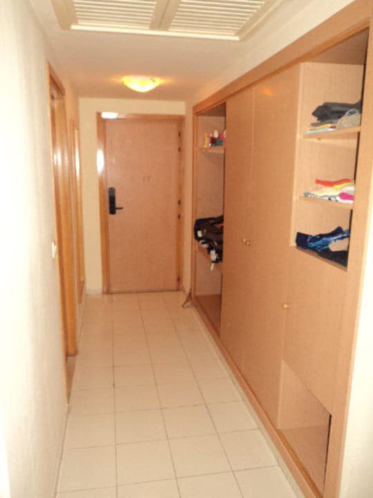 Flur mit großem Einbauschrank Nour Palace Resort & Thalasso