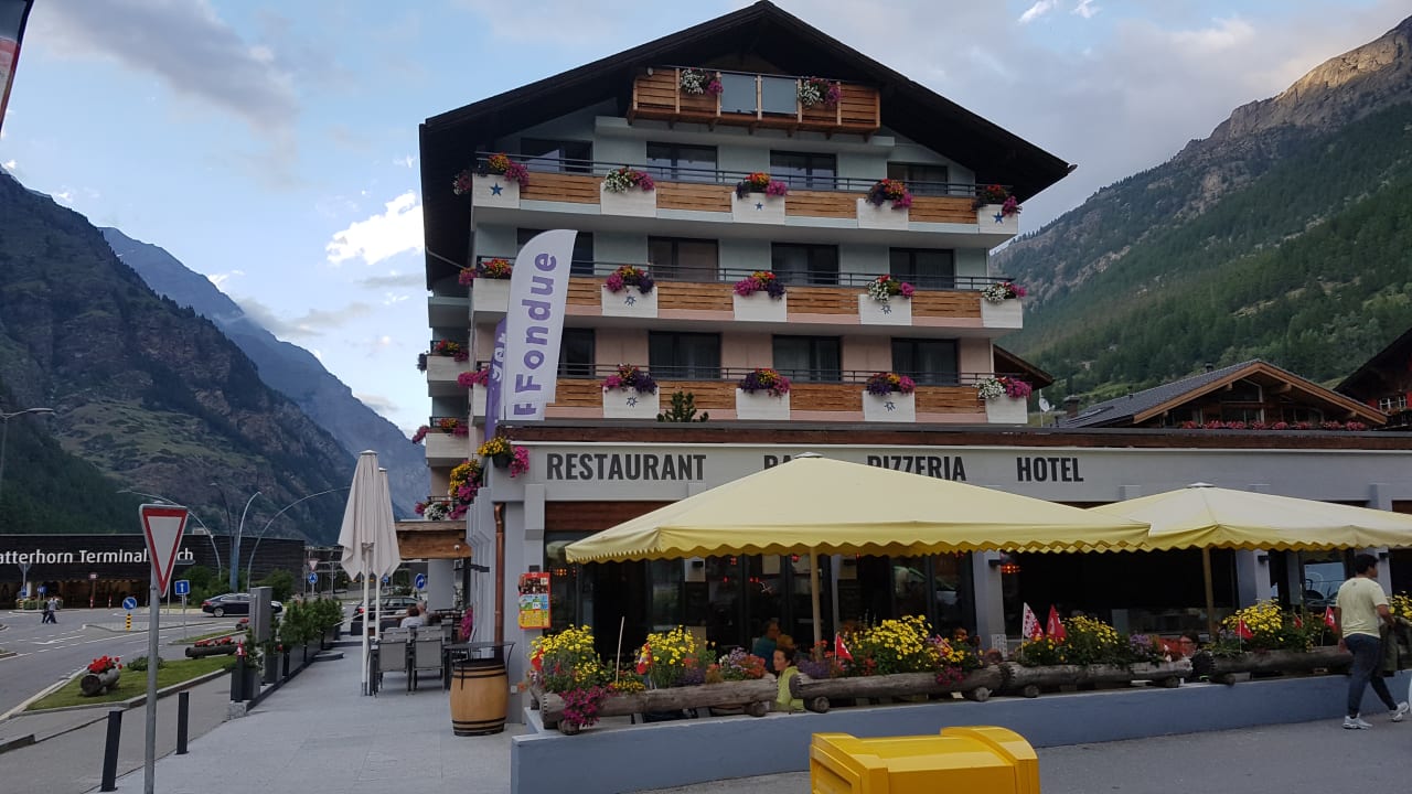 Außenansicht Matterhorn Inn