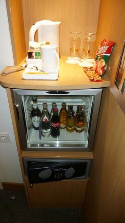 Minibar und Safe Novotel Hamburg City Alster