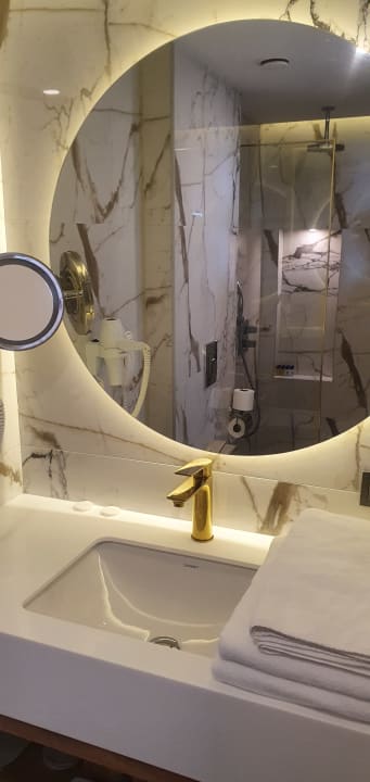 Zimmer Elite Luxury Suite & Spa