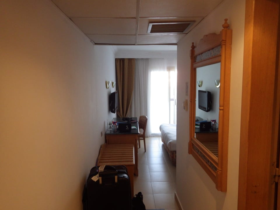 Flur Beach Albatros Resort