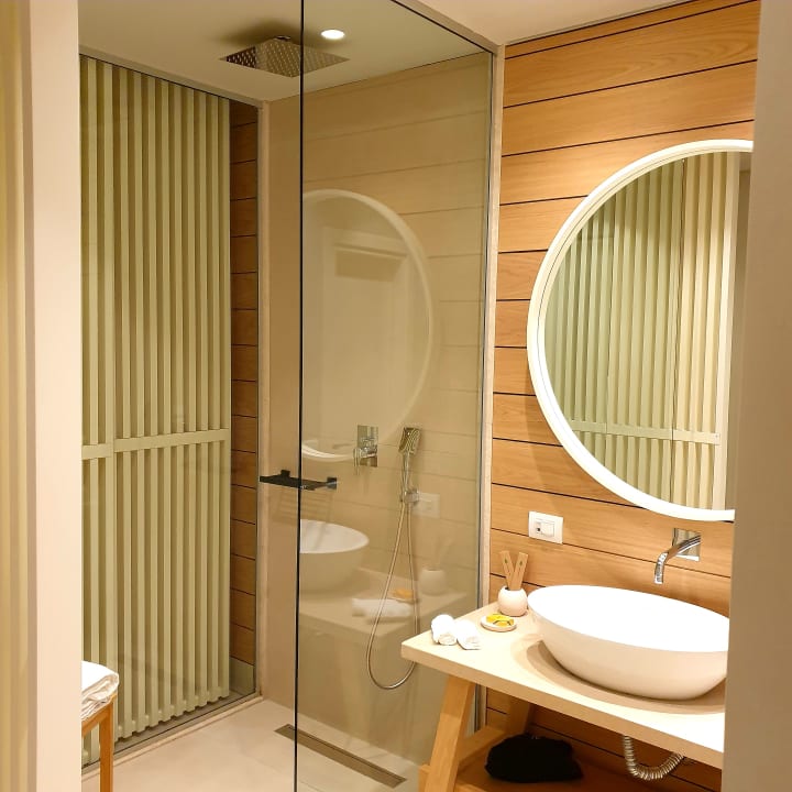 Zimmer Ikones Seafront Luxury Suites