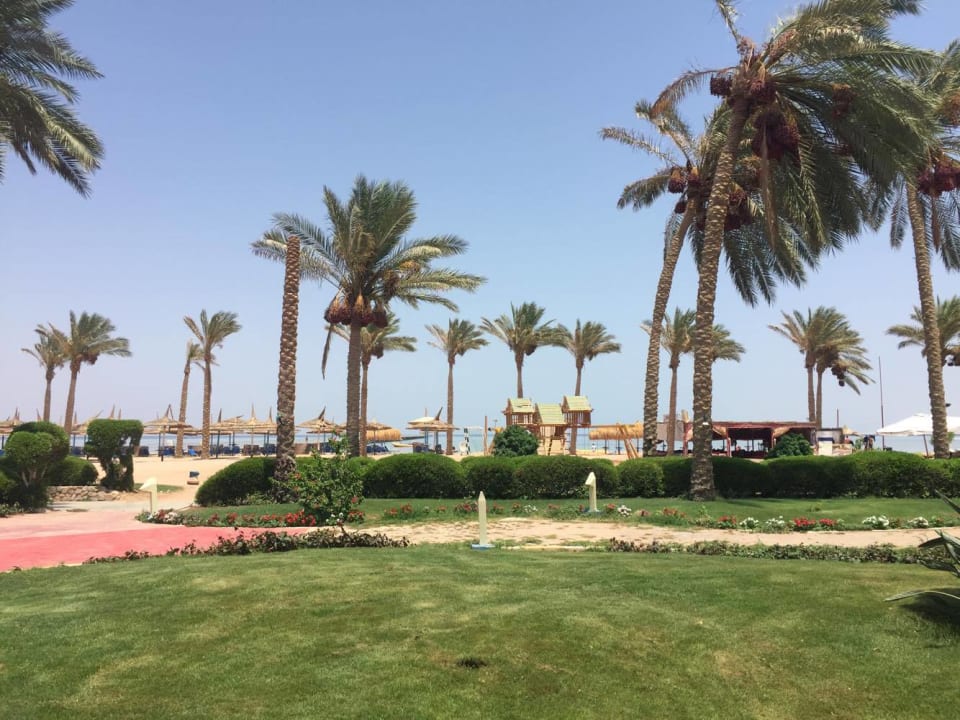 Gartenanlage Sea Beach Edge By Rotana