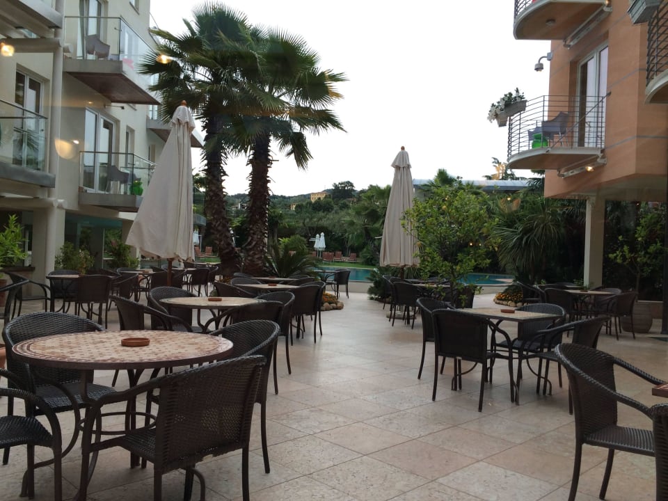 Frühstücksterrasse Color Hotel