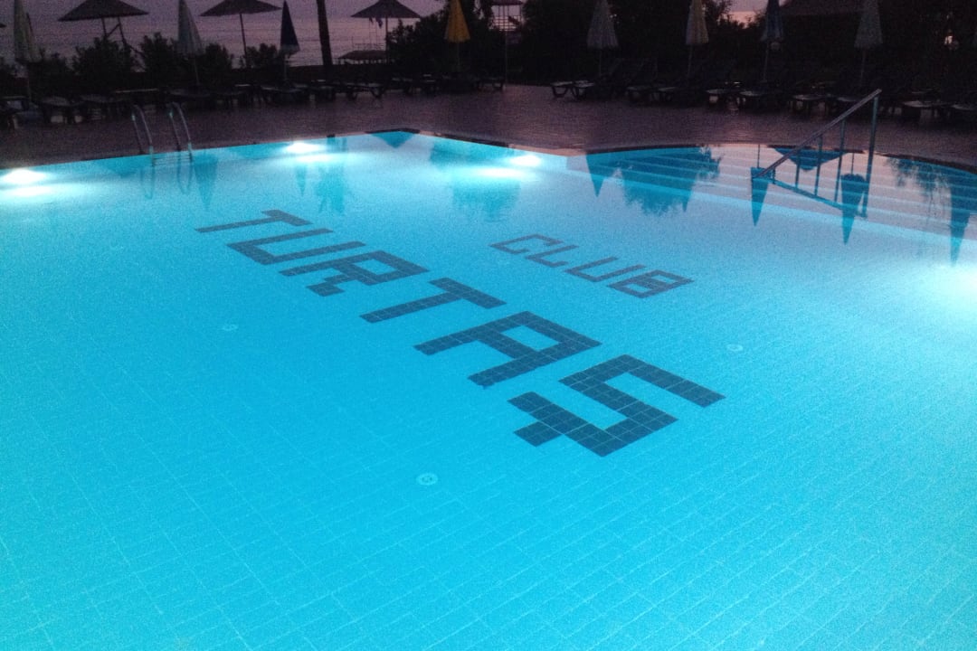 Pool Club Turtas Beach Hotel