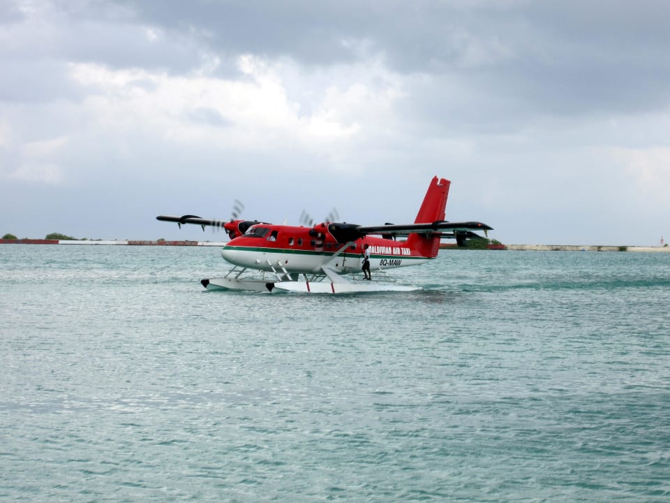 Air Taxi Lily Beach Resort & Spa