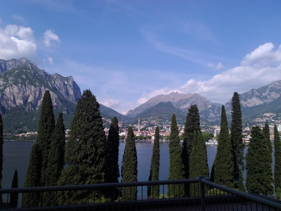 Terrasse Blick auf Lecco und See Clarion Collection Hotel Griso Lecco