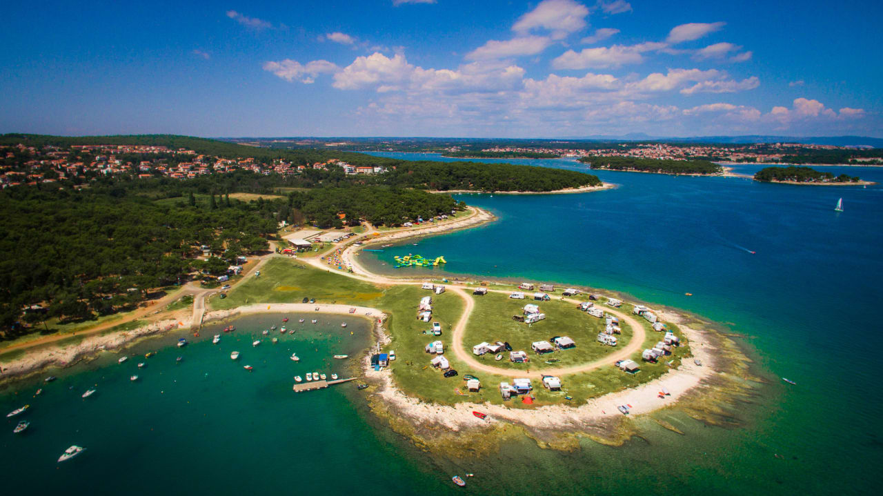 Außenansicht Arena Stupice Mobile Homes
