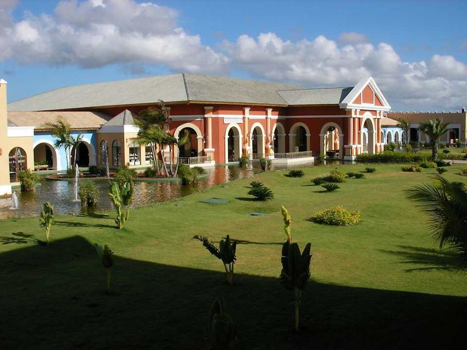 Gartenanlage Iberostar Waves Bahia