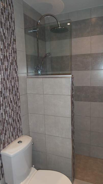 WC mit dusche Guesthouse Roula