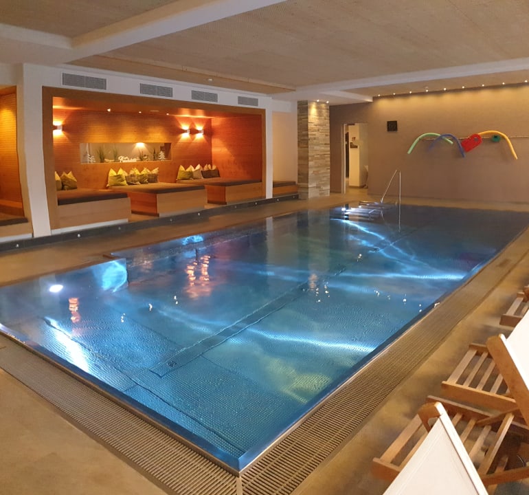 Pool Naturhotel Bauernhofer
