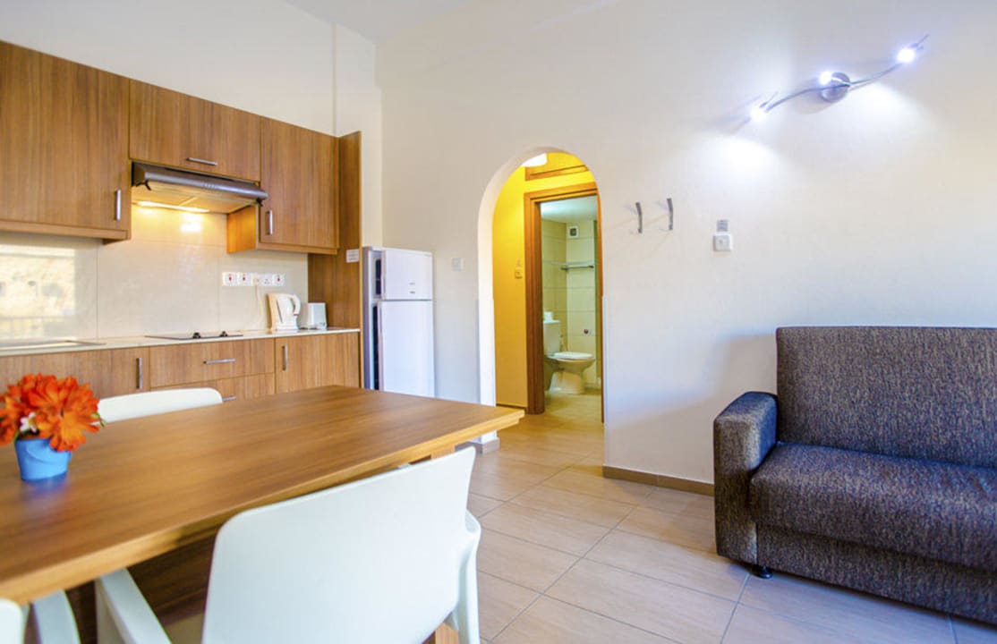 Apartments Kitchen Lucky Hotel Apartments