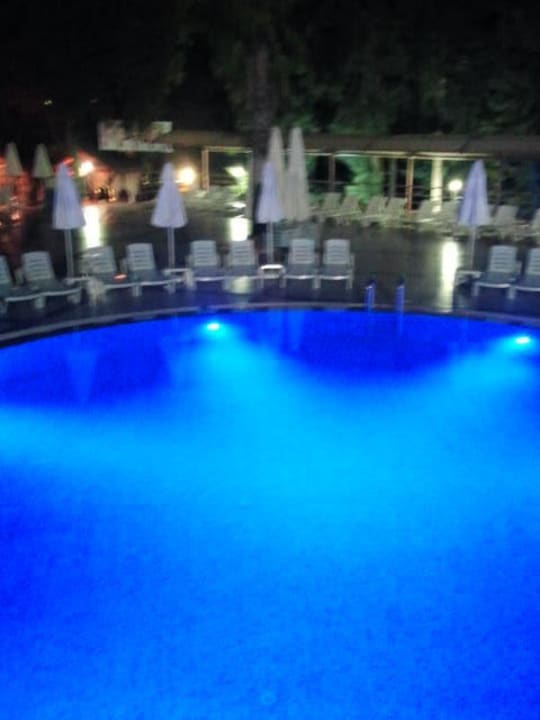Pool bei Nacht Club Sidelya Hotel