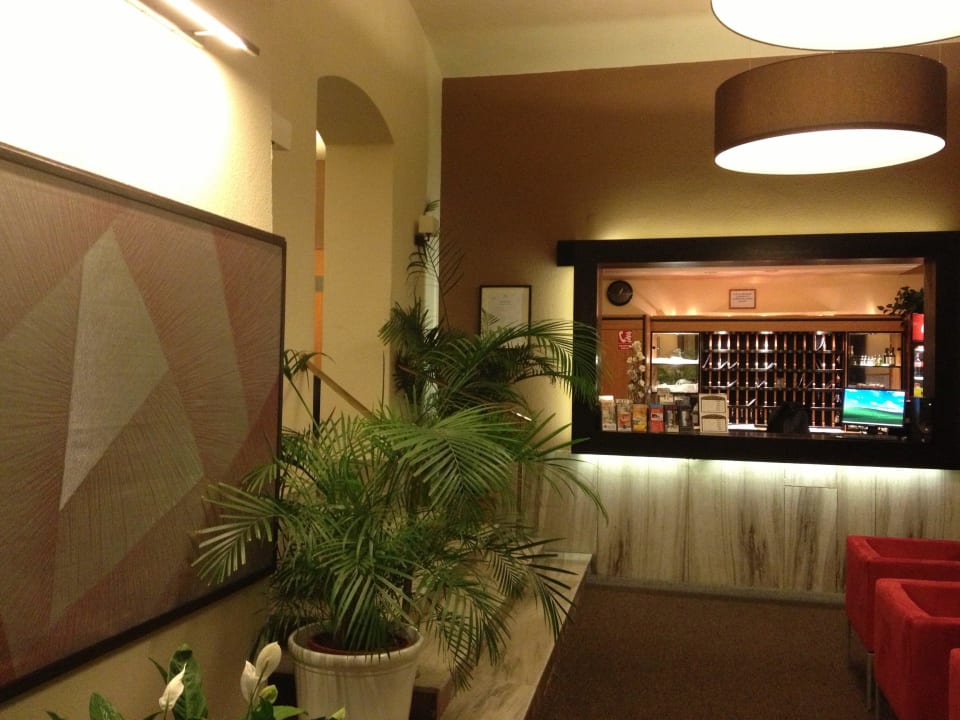 Reception Hotel Merkur