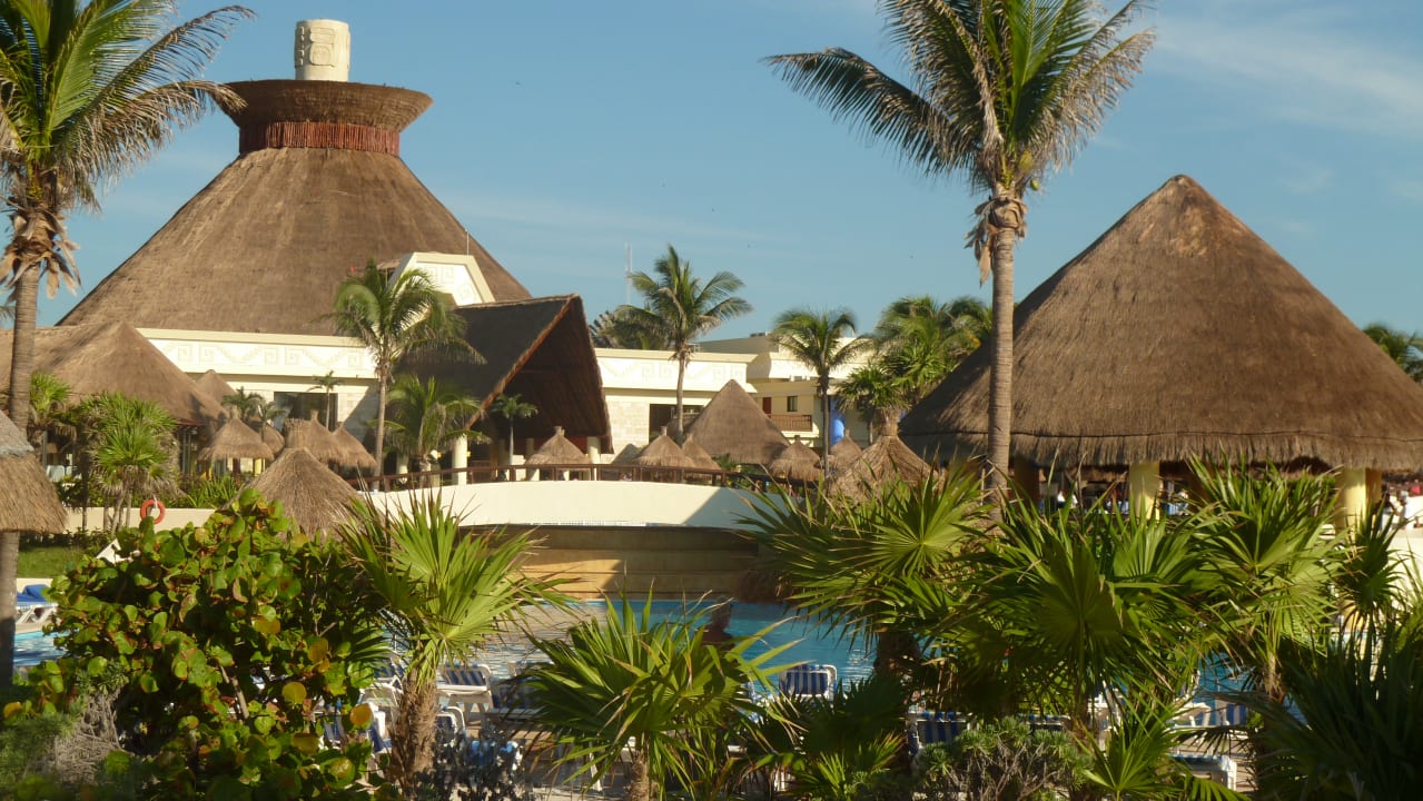 Pool Bahia Principe Luxury Akumal