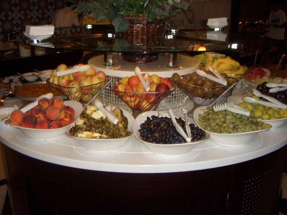 Obst Melas Lara Hotel