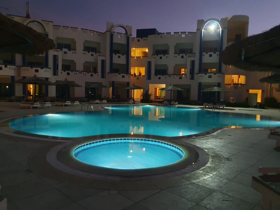 Pool Coral Sun Beach