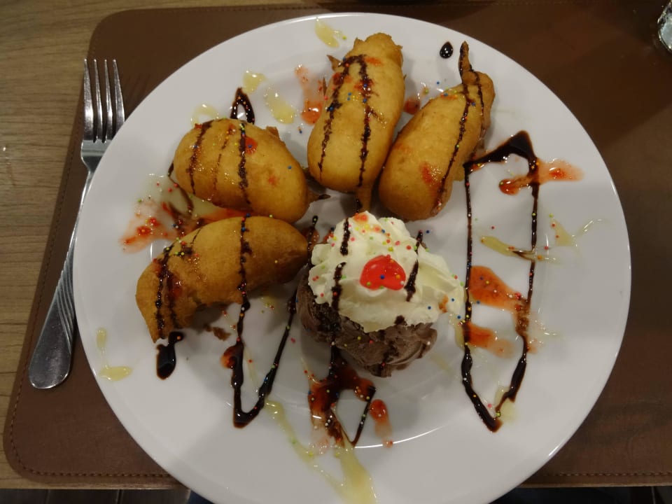 Dessert Baan Amphawa Resort & Spa