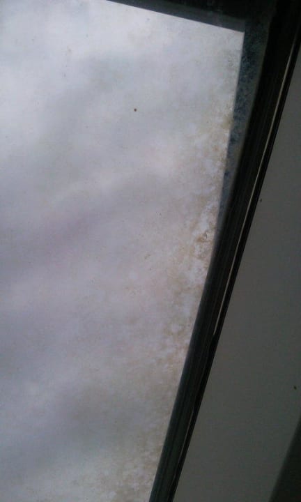 Verschmutzte Fenster Alcor Hotel Feriendorf an der Ostsee