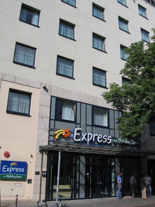 Hotel von aussen Holiday Inn Express Berlin City Center
