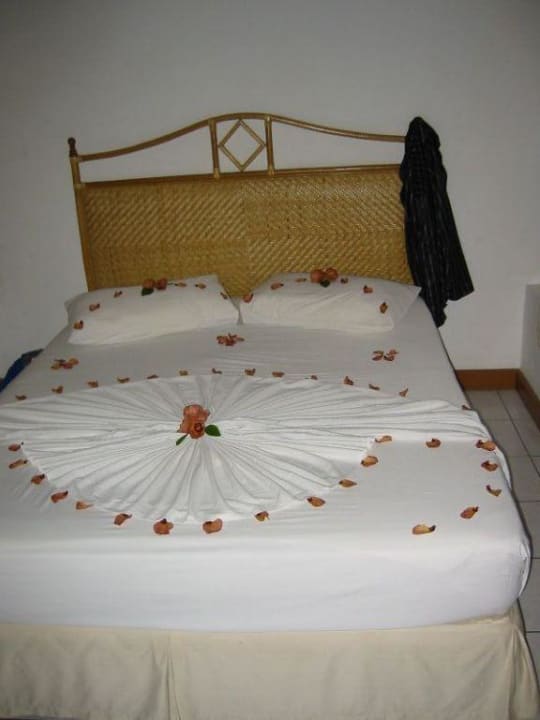 Bett bei der Ankunft Veligandu Maldives Resort Island