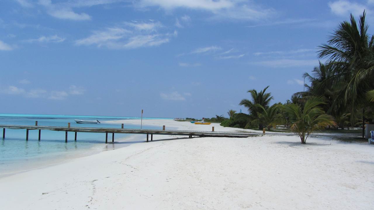 Kaum zu glauben das die Insel ausgebucht war Meeru Maldives Resort Island