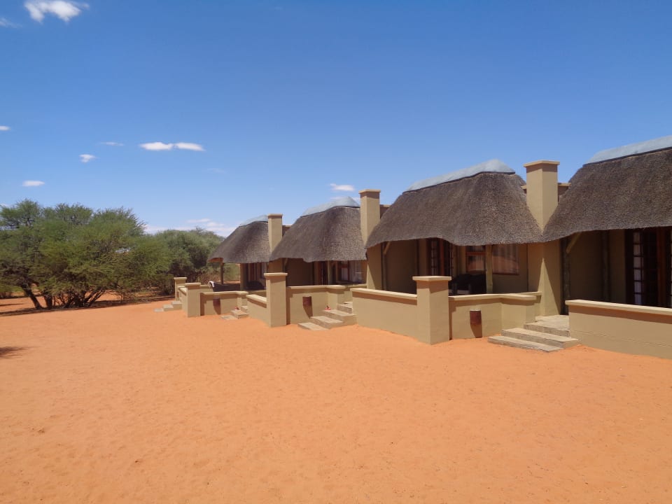 Außenansicht Intu Afrika - Zebra Kalahari Lodge