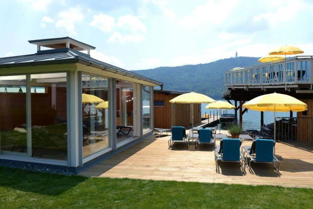 Holzterrasse mit Pavillon Wunder's Ferienpension