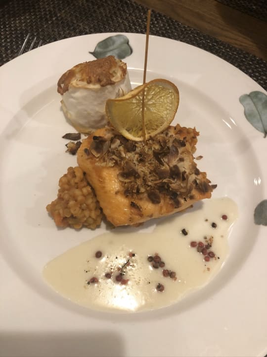 Gastro Acanthus Cennet Barut Collection