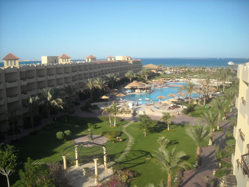 Widok z dachu Amwaj Beach Club Abu Soma Resort