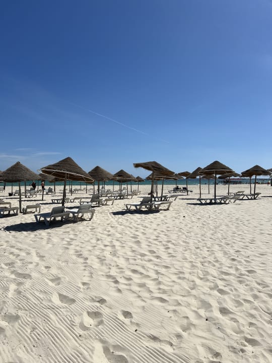 Strand Hotel Club Tropicana & Spa