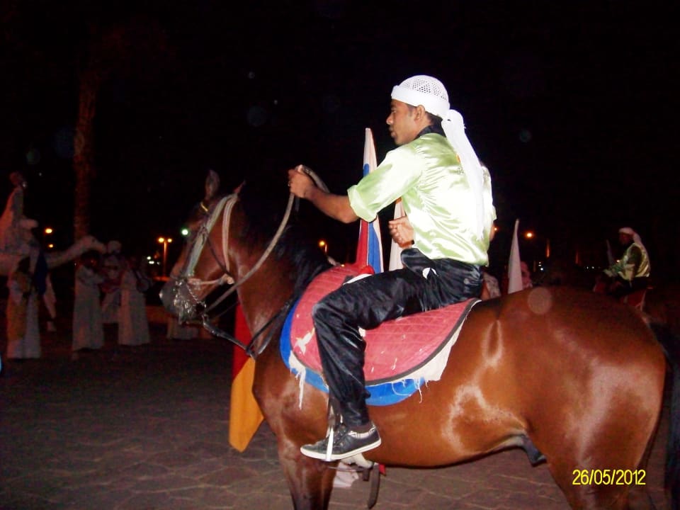 Willkommen bei der Fantasia 1001 Nacht Show Pickalbatros Alf Leila Wa Leila Resort - Neverland Hurghada