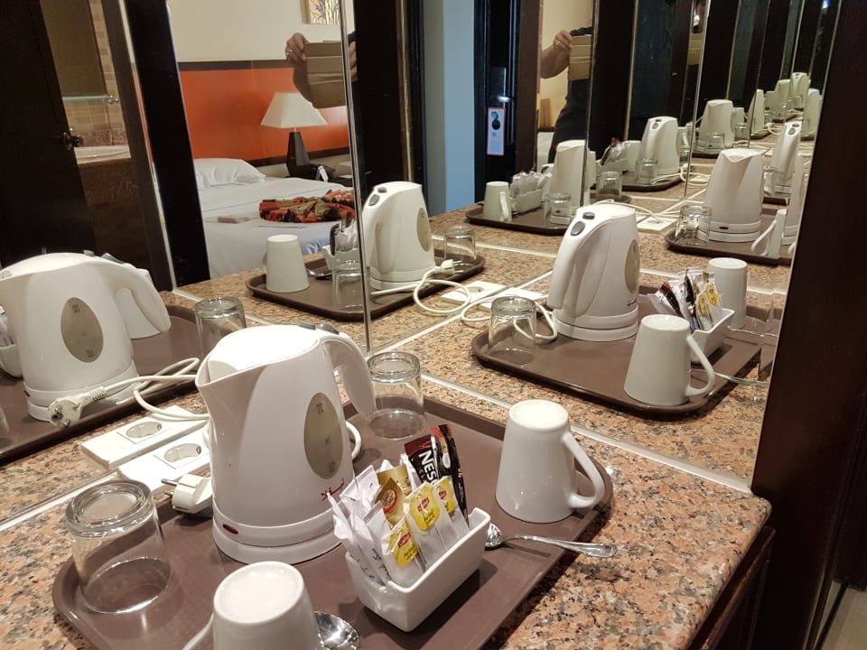 Zimmer AMC Royal Hotel & SPA