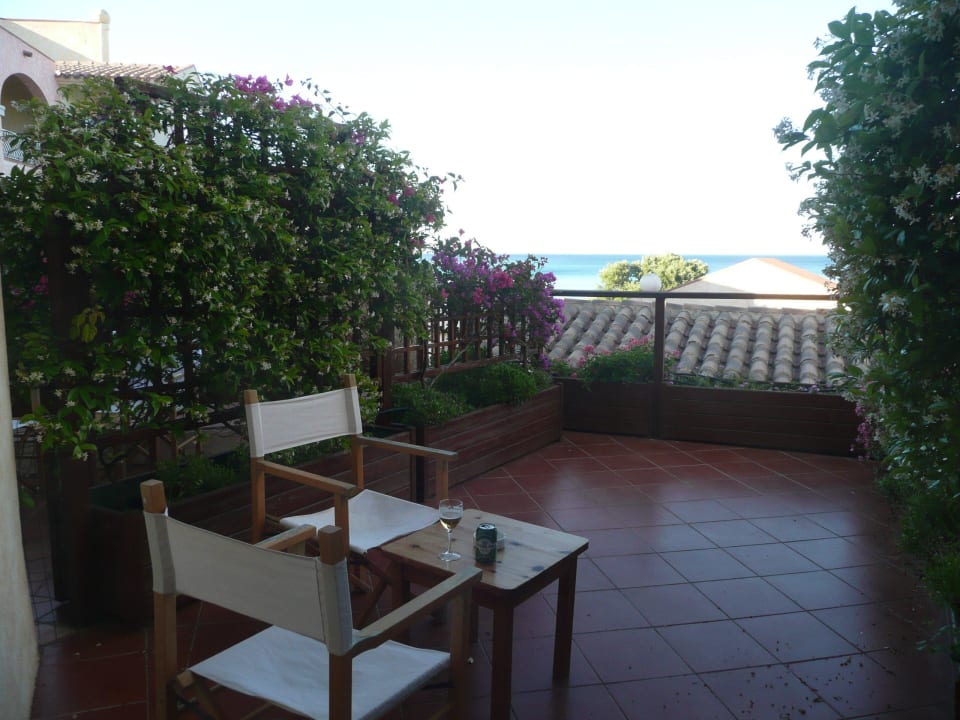 Terrasse mit "etwas" Meerblick Hotel Abi d'Oru