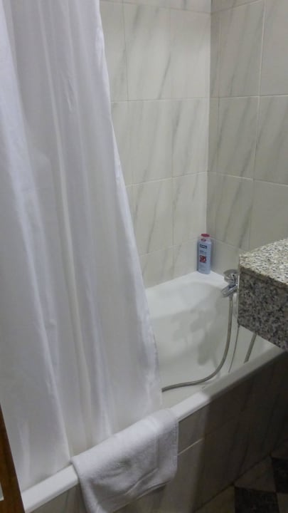 Wanne mit Duschvorhang schlecht  Hotel Vibra Beverly Playa