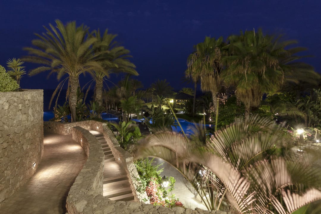 Anlage bei Nacht R2 Rio Calma Hotel & Spa & Conference