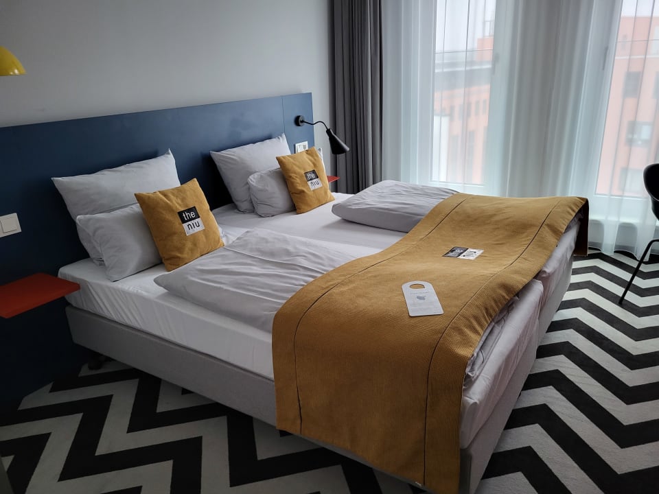 Zimmer Holiday Inn - the niu, Form Stuttgart Feuerbach