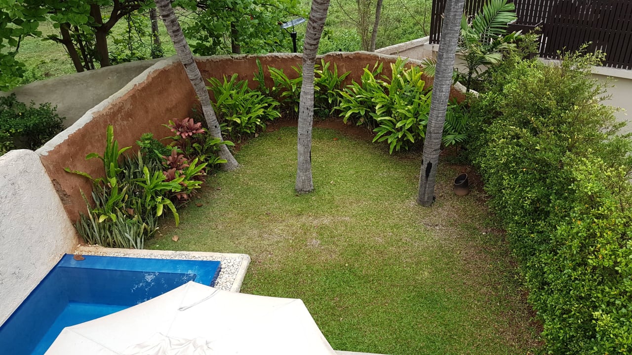 Blick vom Balkon in den eigenen Garten Sheraton Hua Hin Pranburi Villas