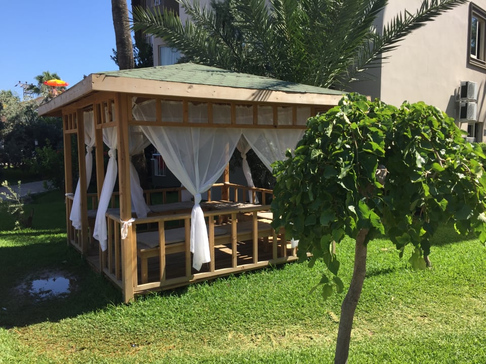 Gartenanlage Hotel Orfeus Park