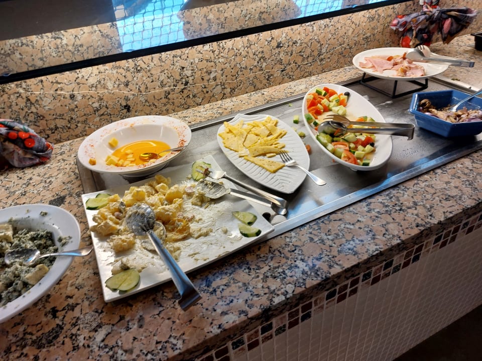 Gastro HL Miraflor Suites Hotel