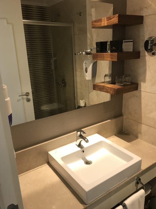 Zimmer Well Palace Side