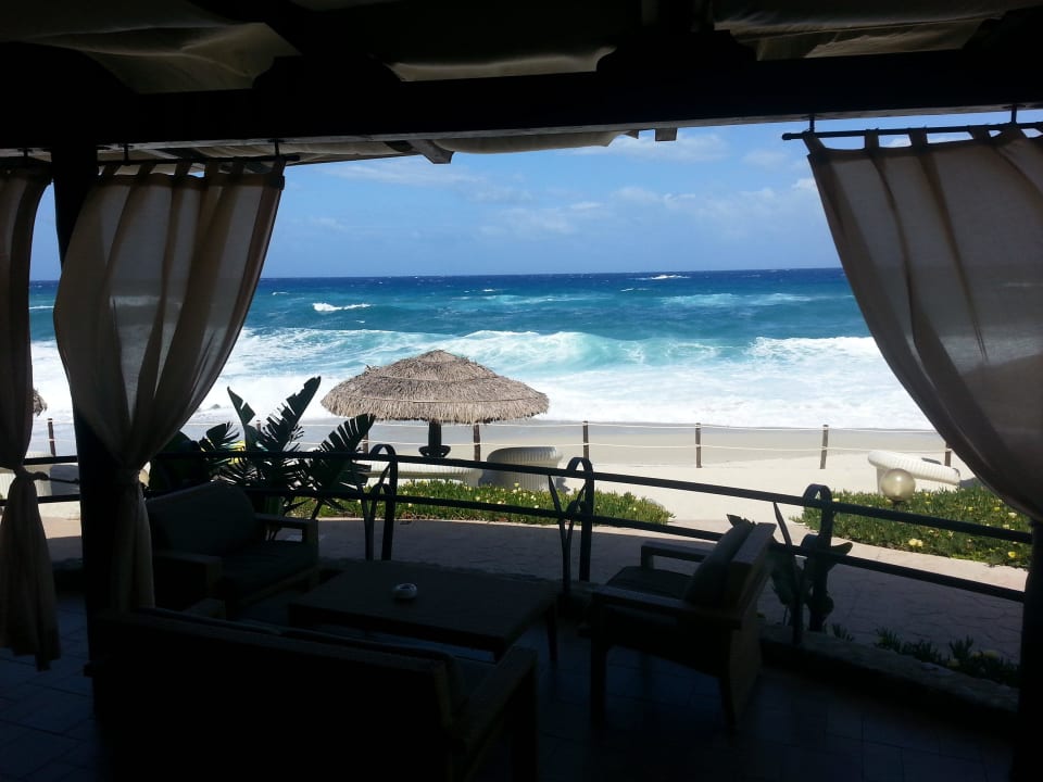 Bei etwas stürmischem Wellengang Hotel Villaggio Il Gabbiano