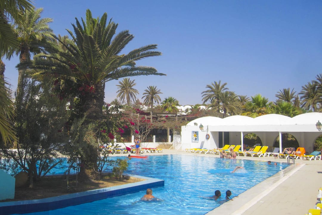 Der Pool am Morgen Hotel Sangho Club Zarzis