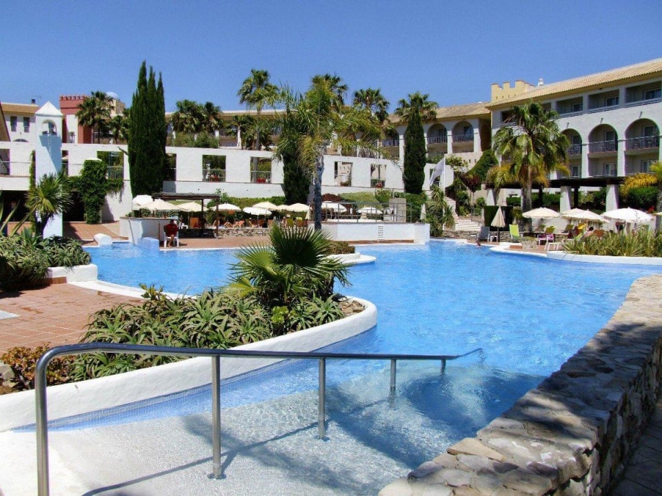 Poolbereich vom Hotel Fuerte Conil-Resort